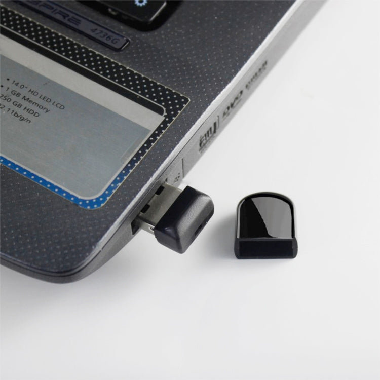16GB USB Flash Drive for PC and Laptop - Gaming Accessory